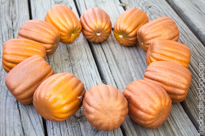 Halloween-Pumpkin-Wreath-3