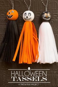 Make these fun Vintage Halloween Tassels to decorate your house this year! Easy to make and customize!