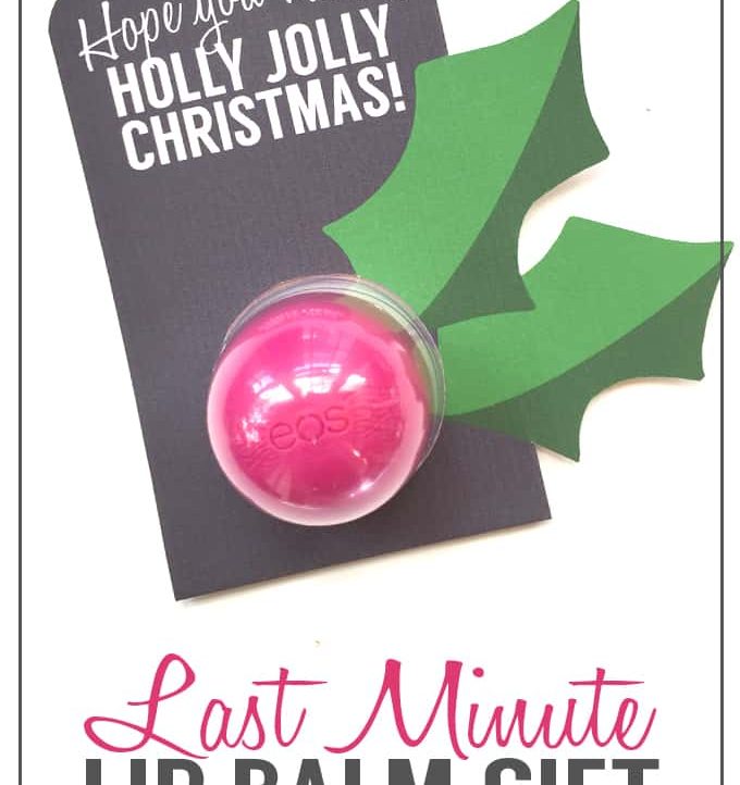 This Last Minute Lip Balm Christmas Gift is so ridiculously easy to put together and give! Even includes an option for adding a gift card!