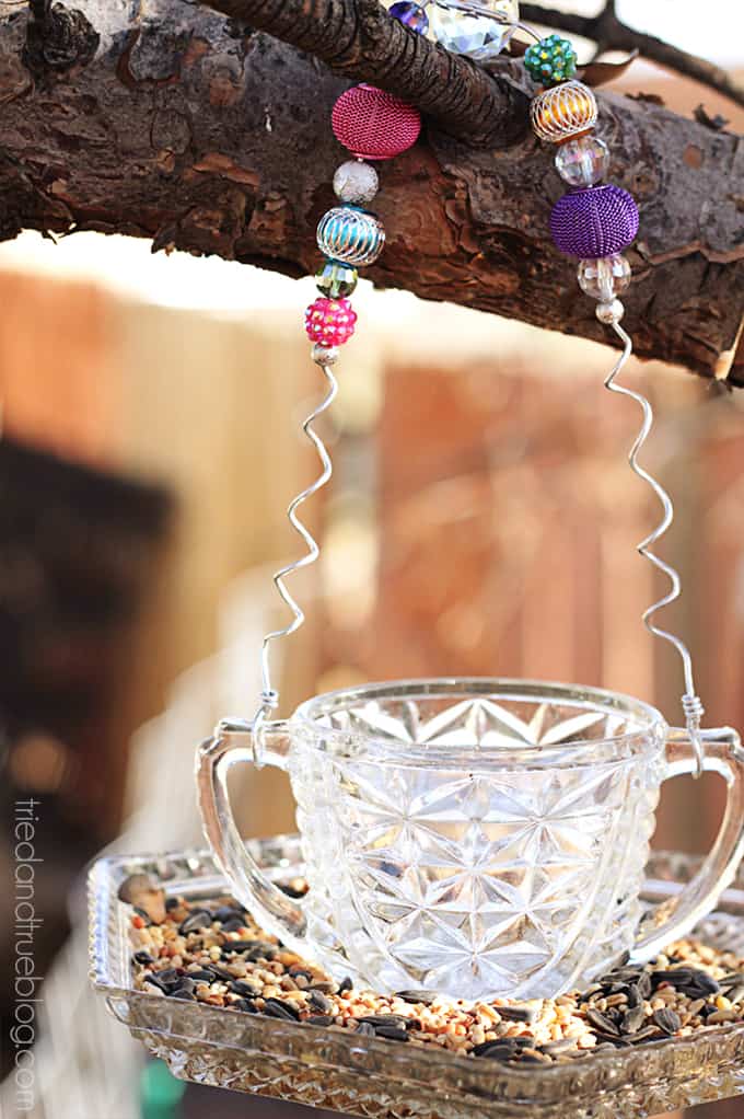 Easy Recycled Bird Feeder - Hang