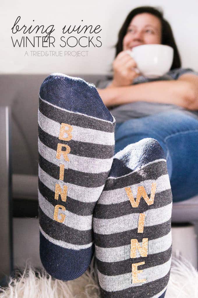 "Bring Wine" Winter Socks Tutorial - Perfect gift!