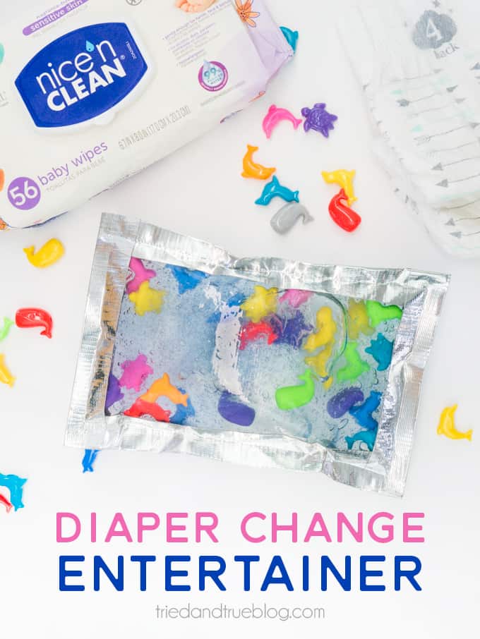 How to entertain your child during a diaper change? Super easy with this quick tutorial!