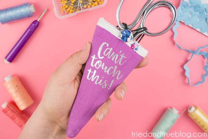 Fabric Scissors Pouch with the vinyl words "Can't Touch This"
